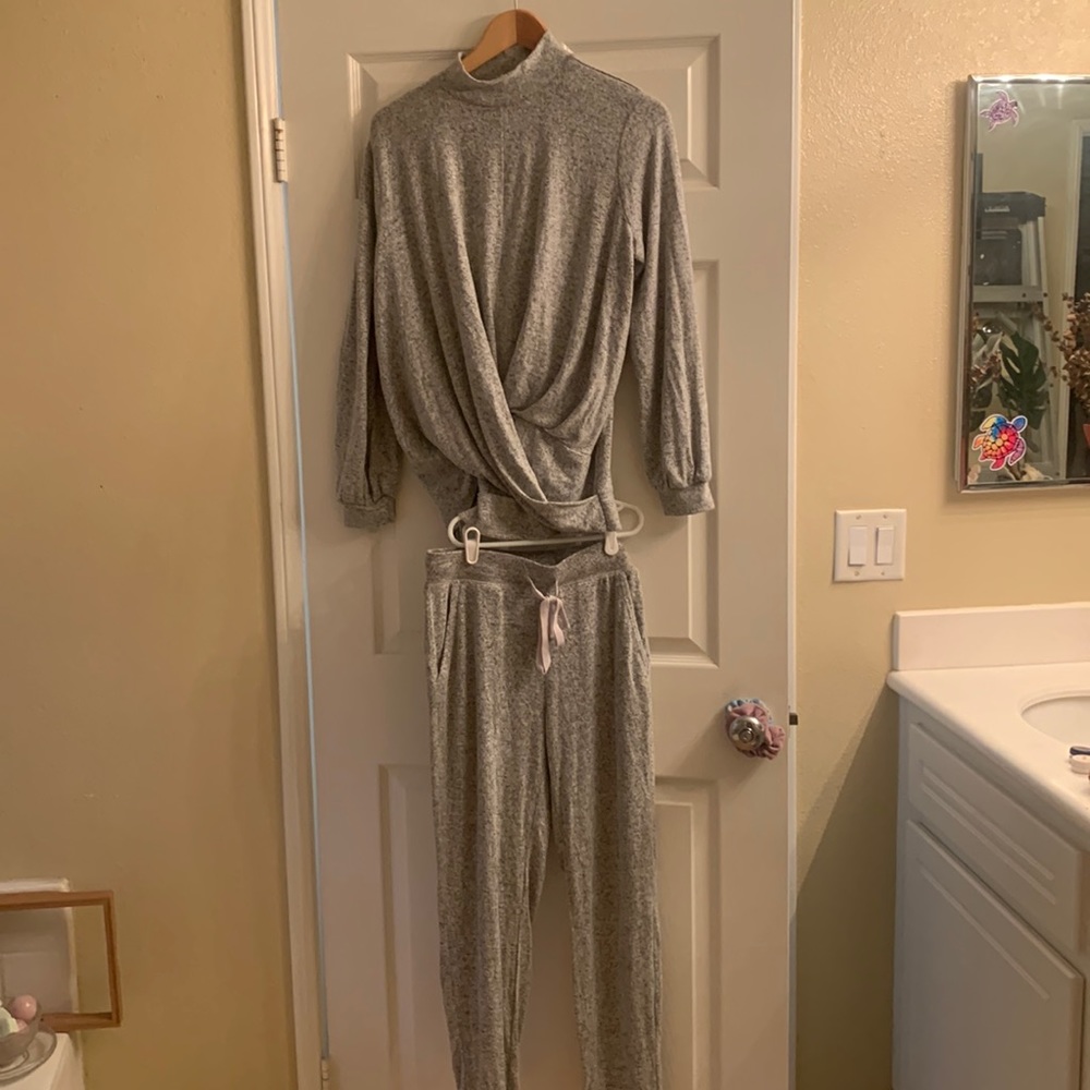 Loft Outlet Grey Loungewear Set - Size Small